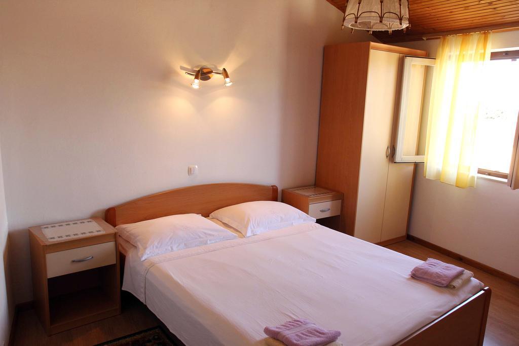 Apartments J&R Babara Biograd Na Moru Habitación foto