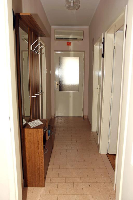 Apartments J&R Babara Biograd Na Moru Habitación foto